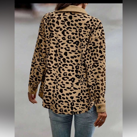 New Leopard Print Button-Up top - Picture 3 of 4